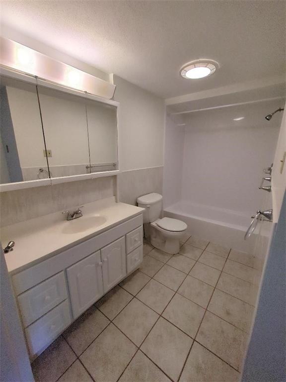 196 Old River Road Unit 5d Property Photo 8