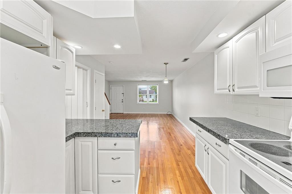3399 Post Road Unit 13 Property Photo 20