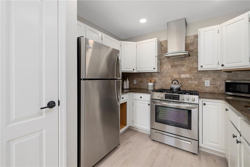 47 King Street Unit 3 Property Photo 15