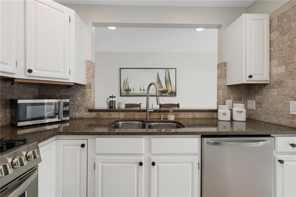 47 King Street Unit 3 Property Photo 16