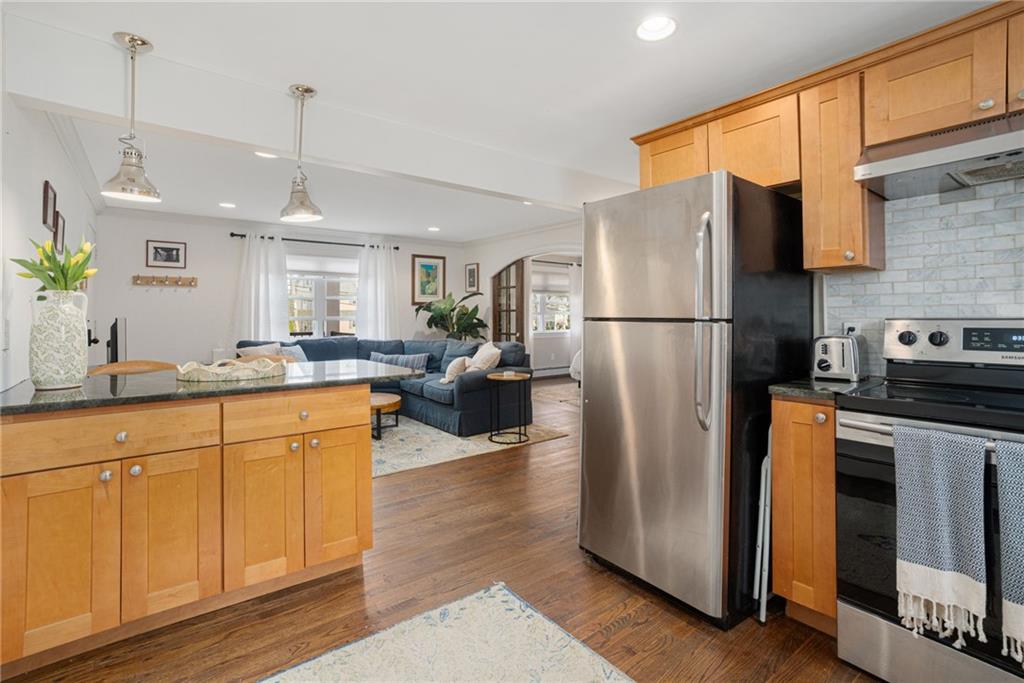 70 Carroll Avenue Unit 706 Property Photo 3