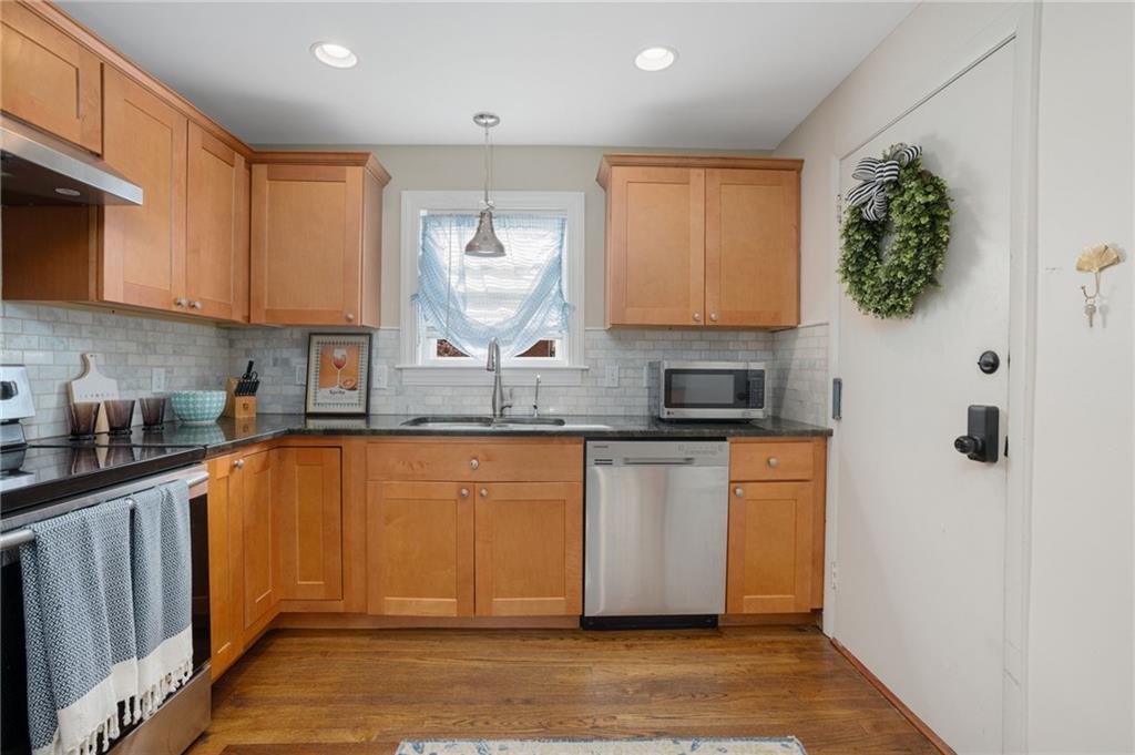 70 Carroll Avenue Unit 706 Property Photo 5