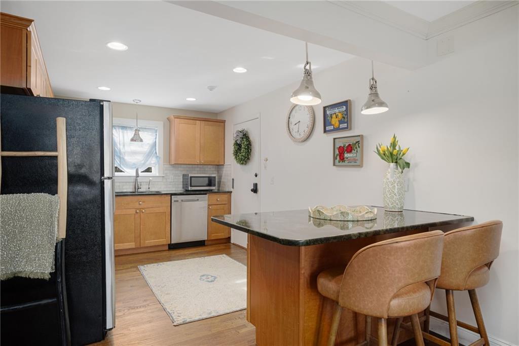 70 Carroll Avenue Unit 706 Property Photo 6