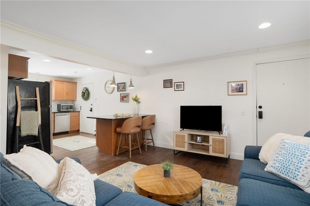 70 Carroll Avenue Unit 706 Property Photo 7