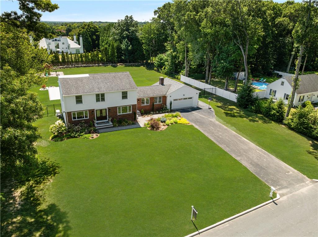 16 Lennon Road Property Photo 1