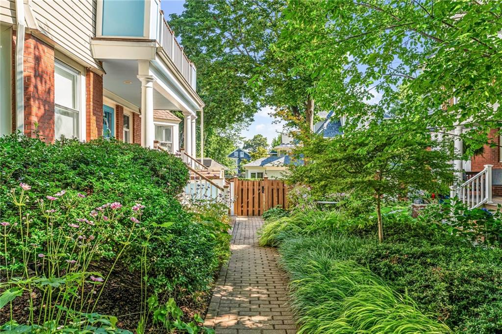 60 Forest Street Property Photo 3