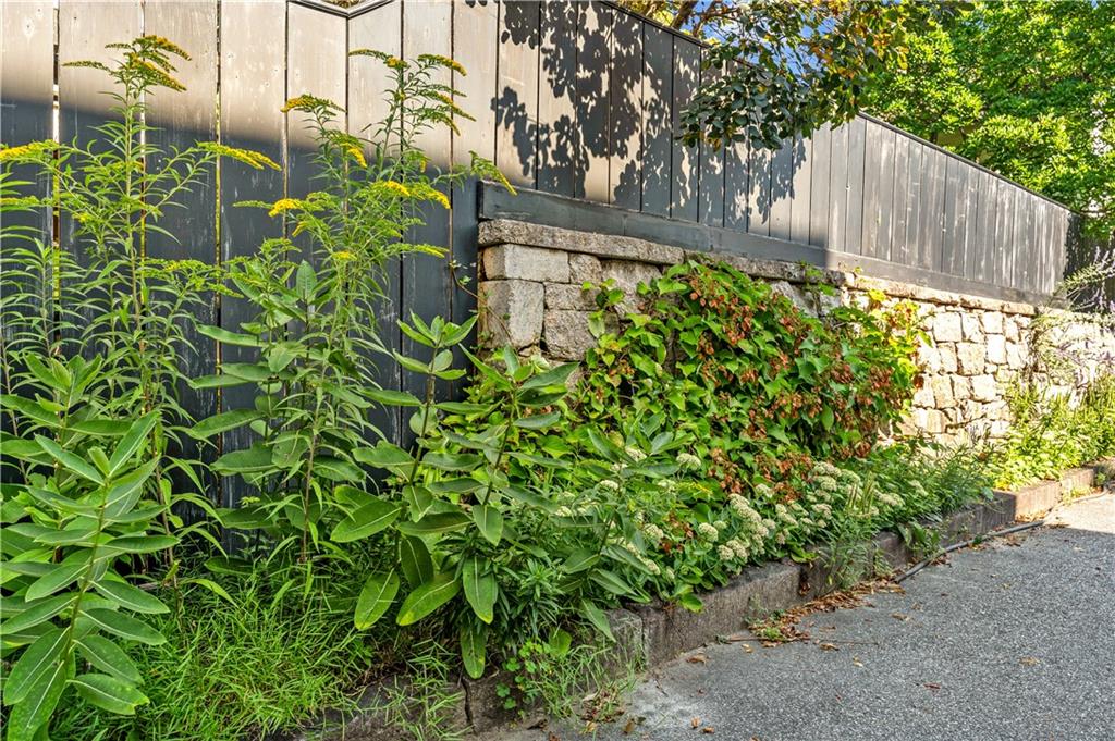 60 Forest Street Property Photo 30