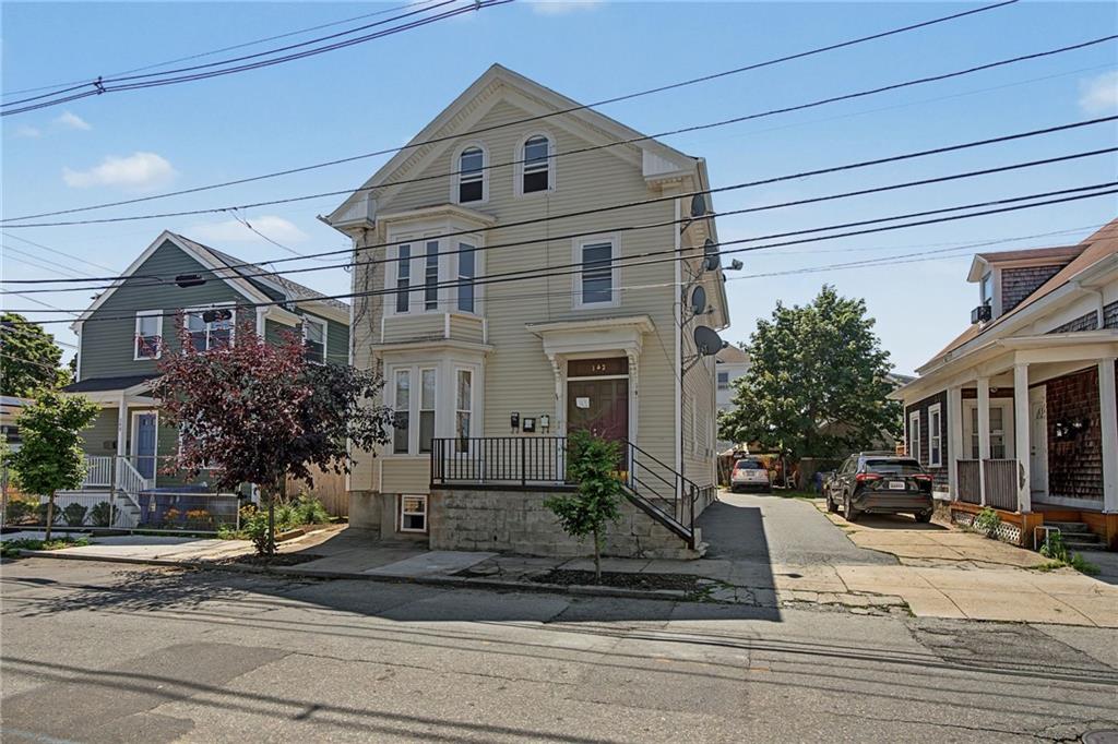 142 Oxford Street Property Photo 1