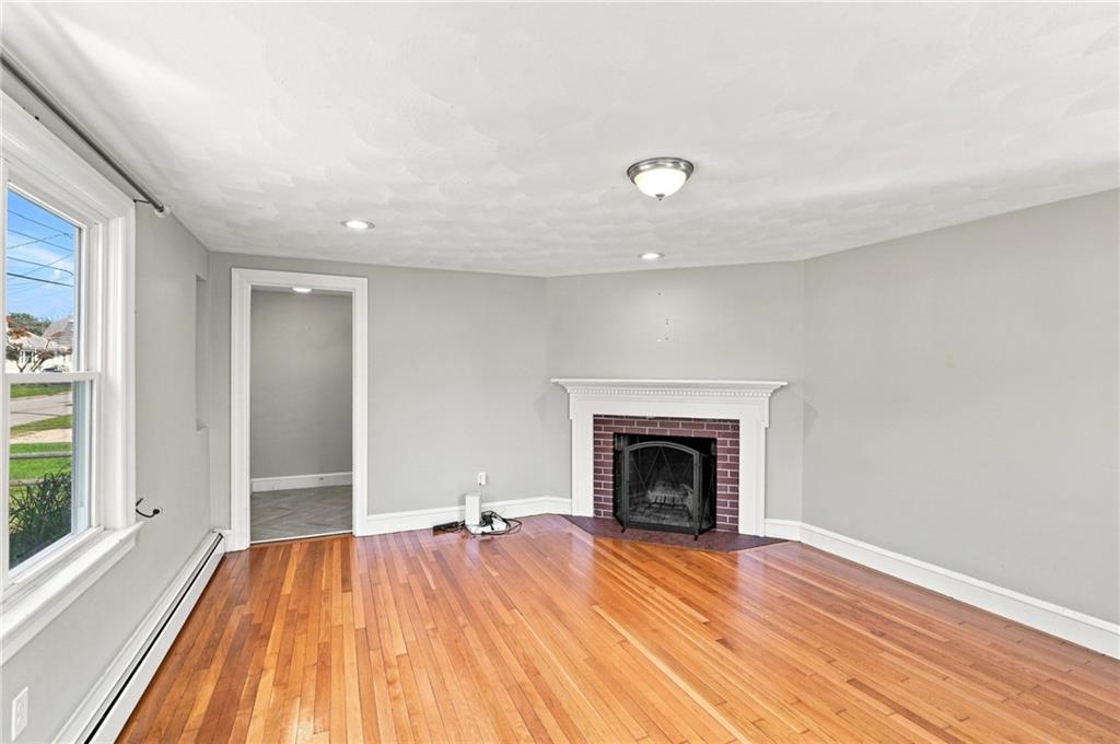 36 Newfield Avenue Property Photo 2