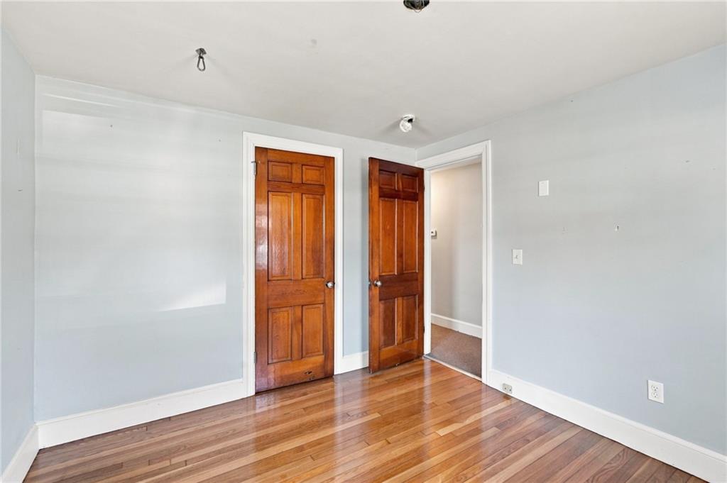 36 Newfield Avenue Property Photo 10