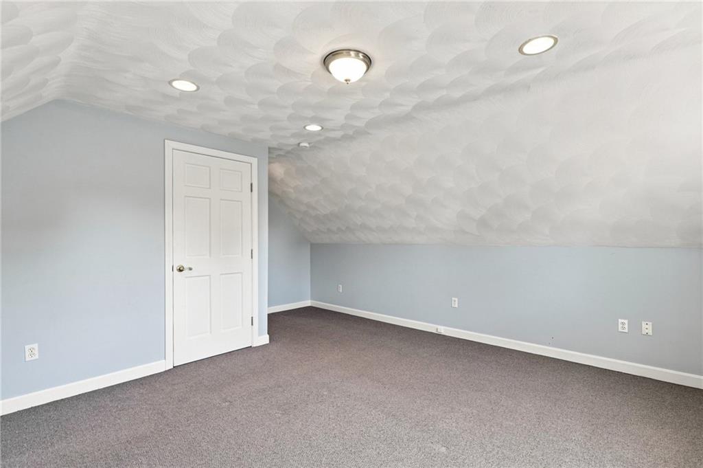 36 Newfield Avenue Property Photo 24