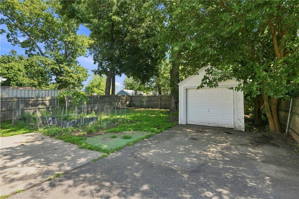 36 Newfield Avenue Property Photo 26
