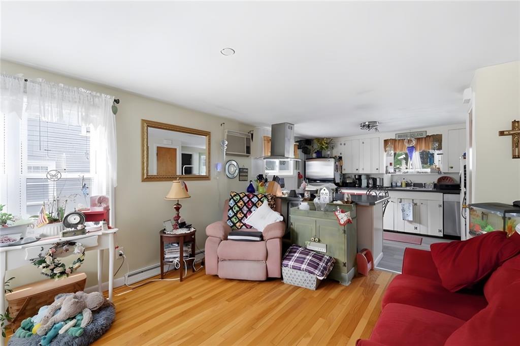 19 Peace Street Property Photo 6