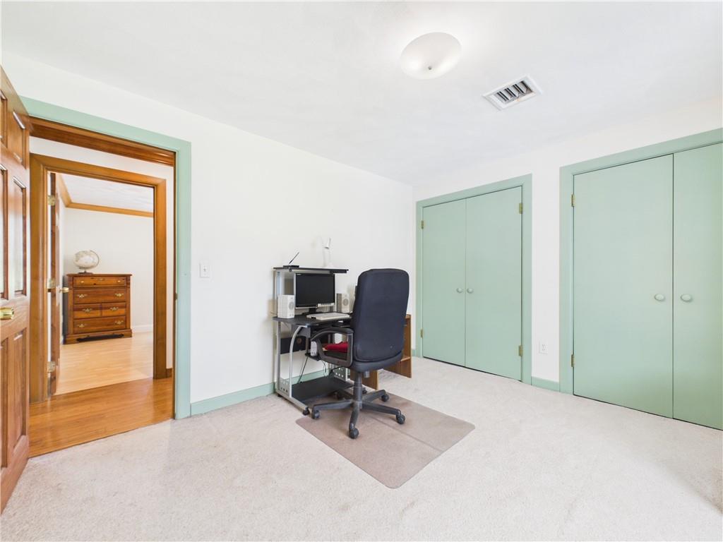 615 Taunton Avenue Property Photo 16