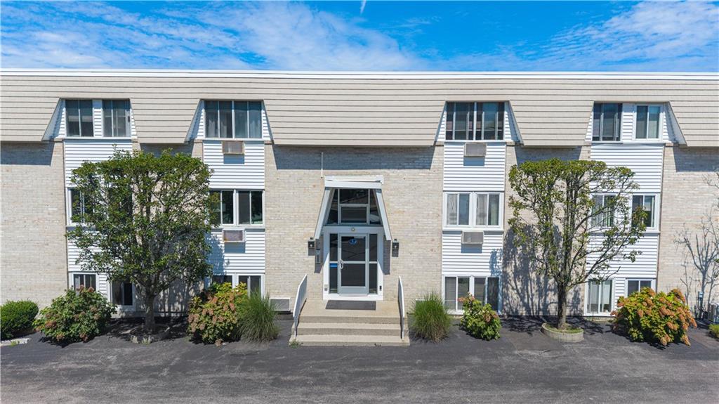4430 Post Road Unit E65 Property Photo 4