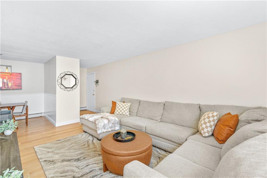4430 Post Road Unit E65 Property Photo 6