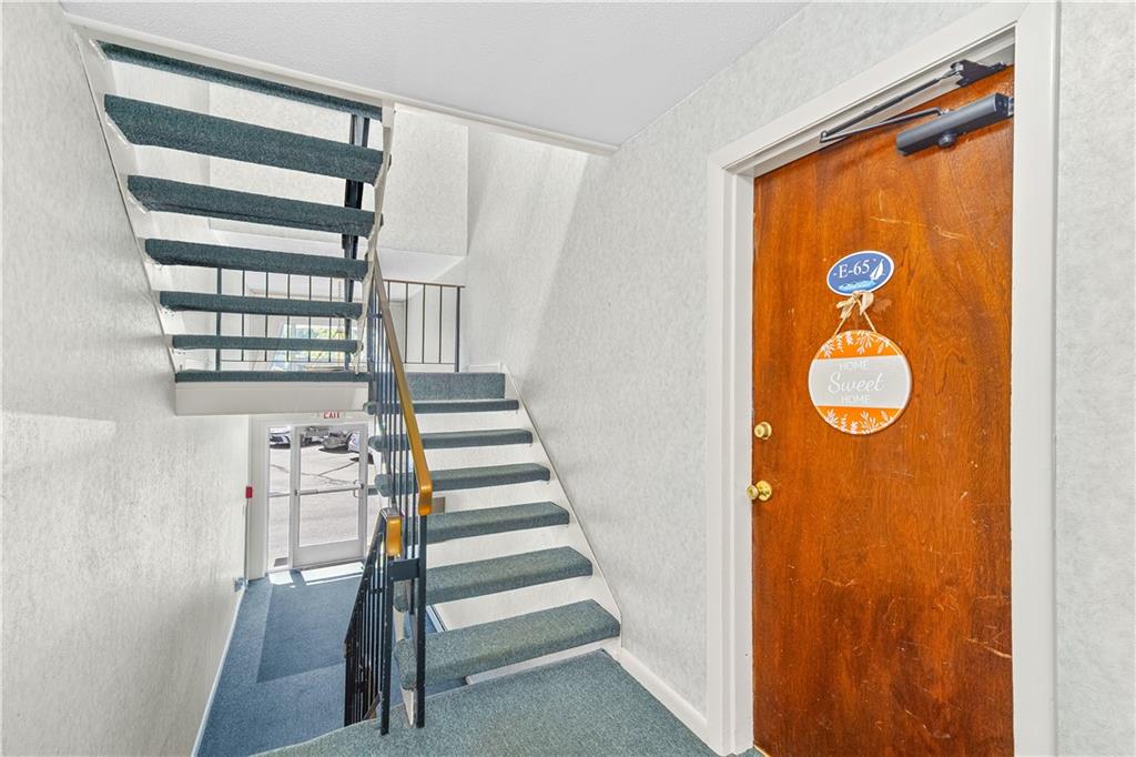 4430 Post Road Unit E65 Property Photo 19