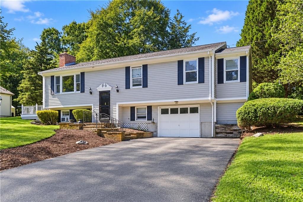 1 Evangeline Court Property Photo 1
