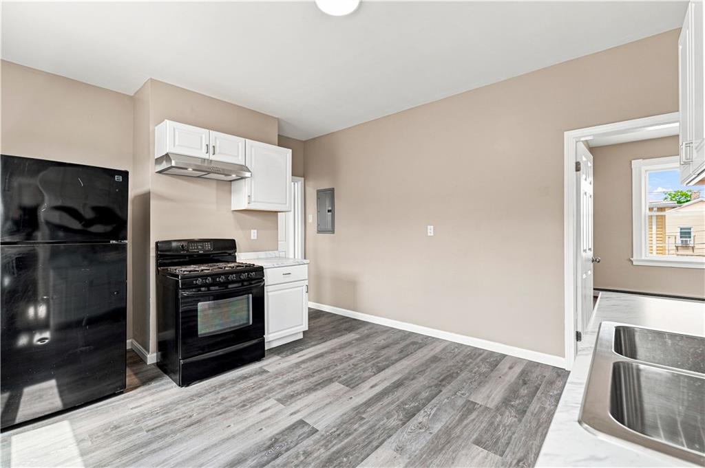 16 Deborah Street Property Photo 28
