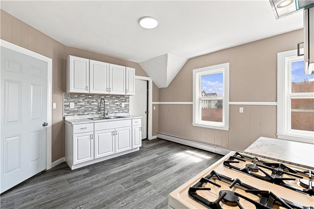 16 Deborah Street Property Photo 41
