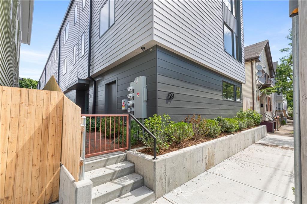 59 Warren Street Unit 6 Property Photo 4
