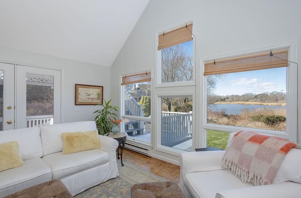 8 Key Court Property Photo 22