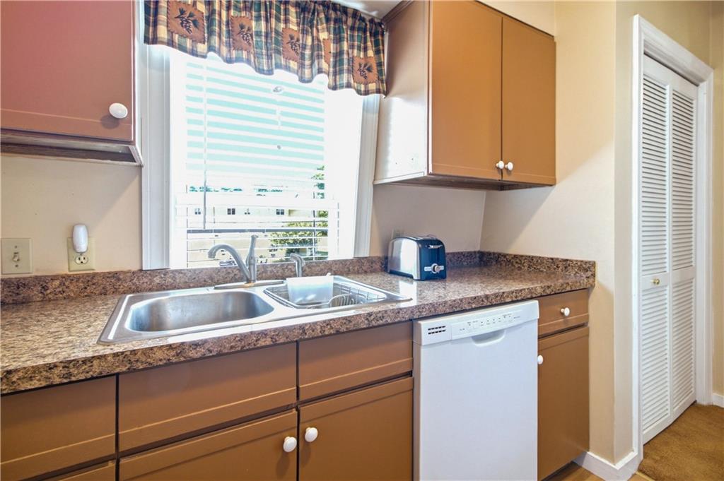 27 Higgins Street Unit 201 Property Photo 10