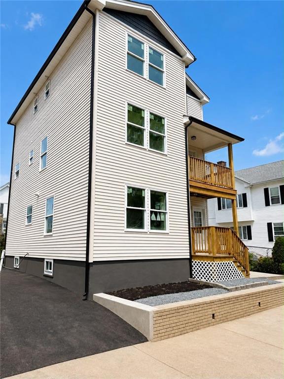 259 California Avenue Property Photo 1