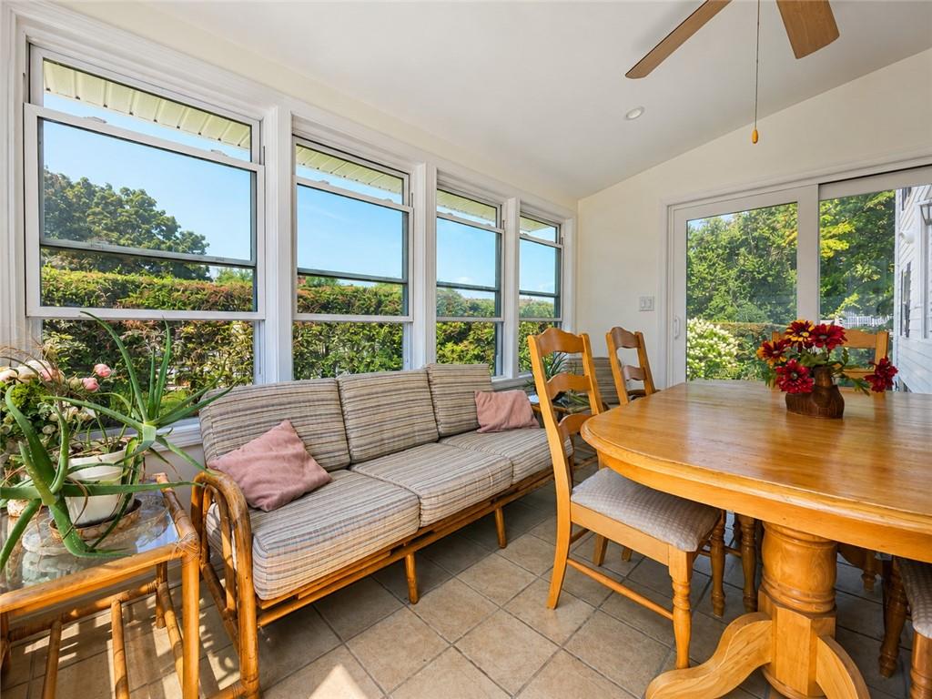 10 Surrey Lane Property Photo 16