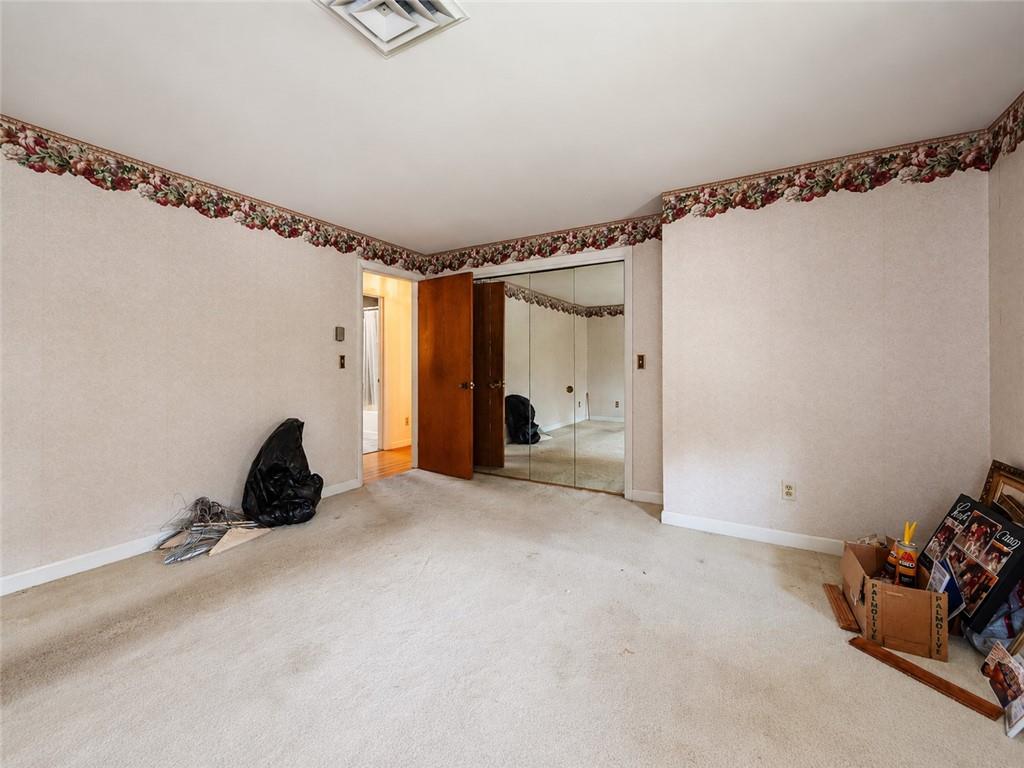 10 Surrey Lane Property Photo 32