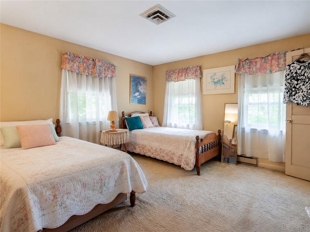 10 Surrey Lane Property Photo 35