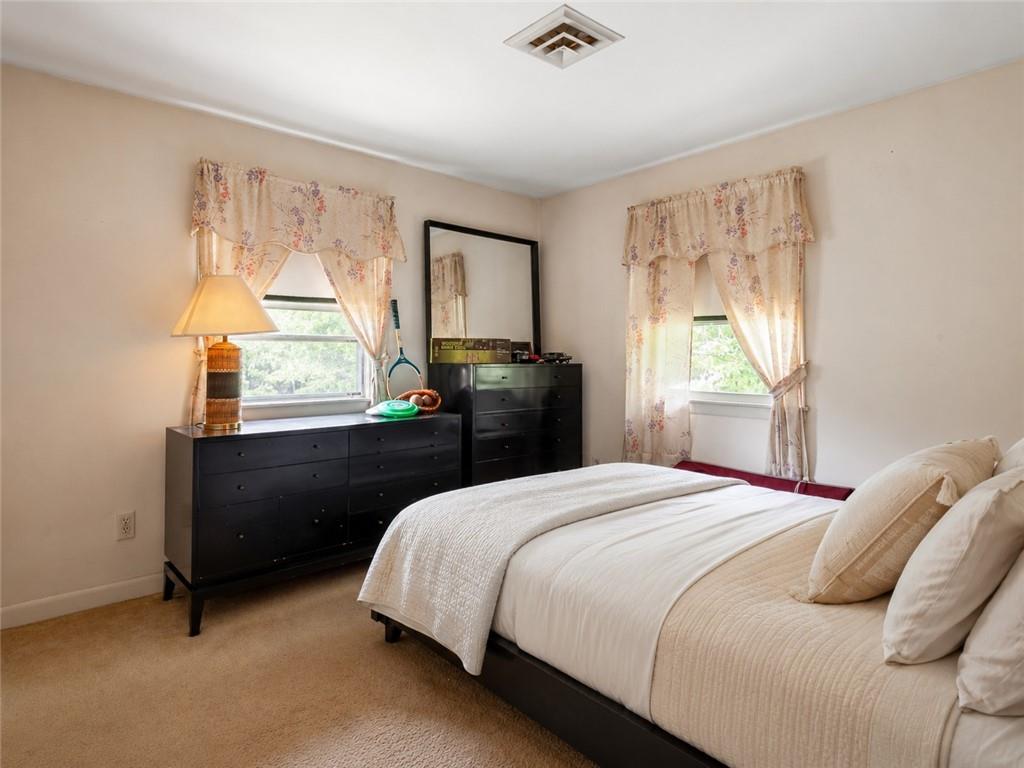 10 Surrey Lane Property Photo 36