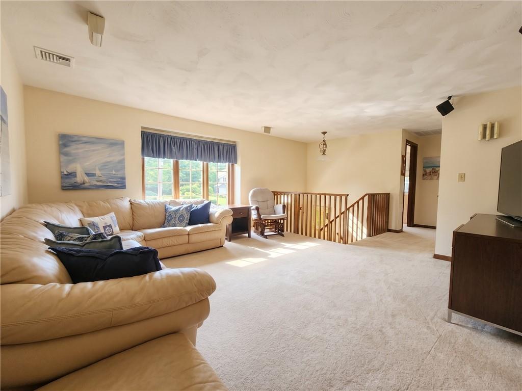 55 Holly Road Property Photo 4