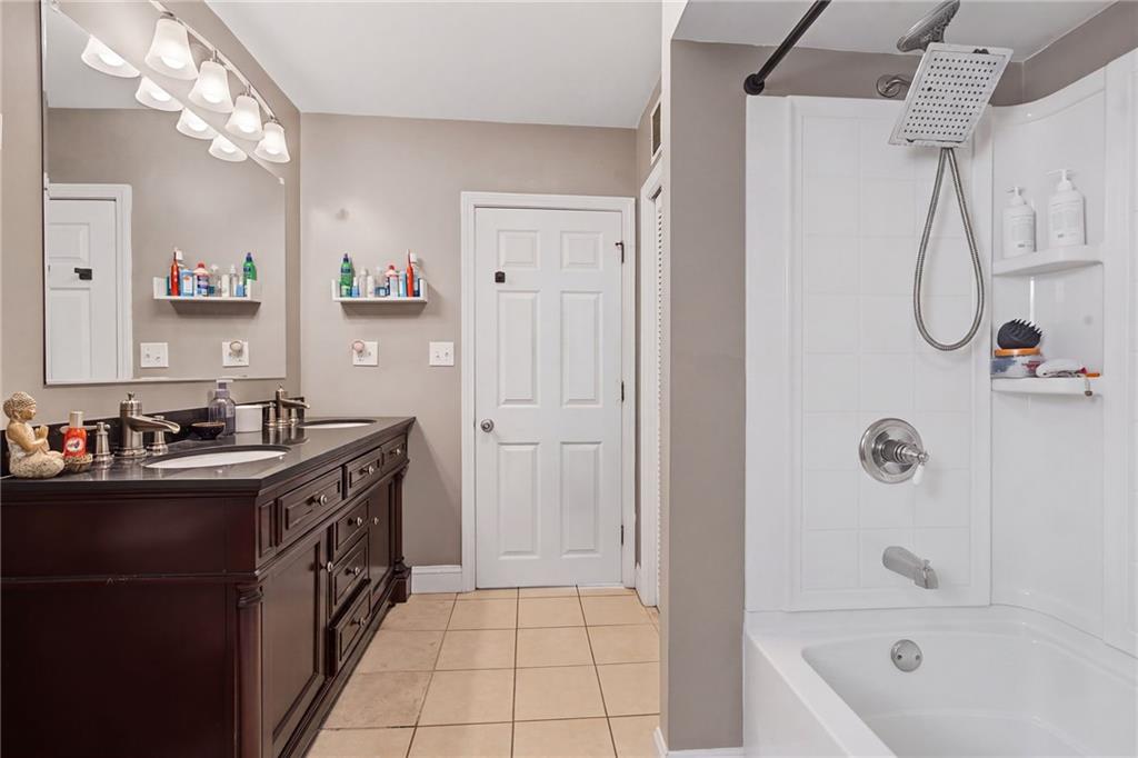 348 Park Place Property Photo 20