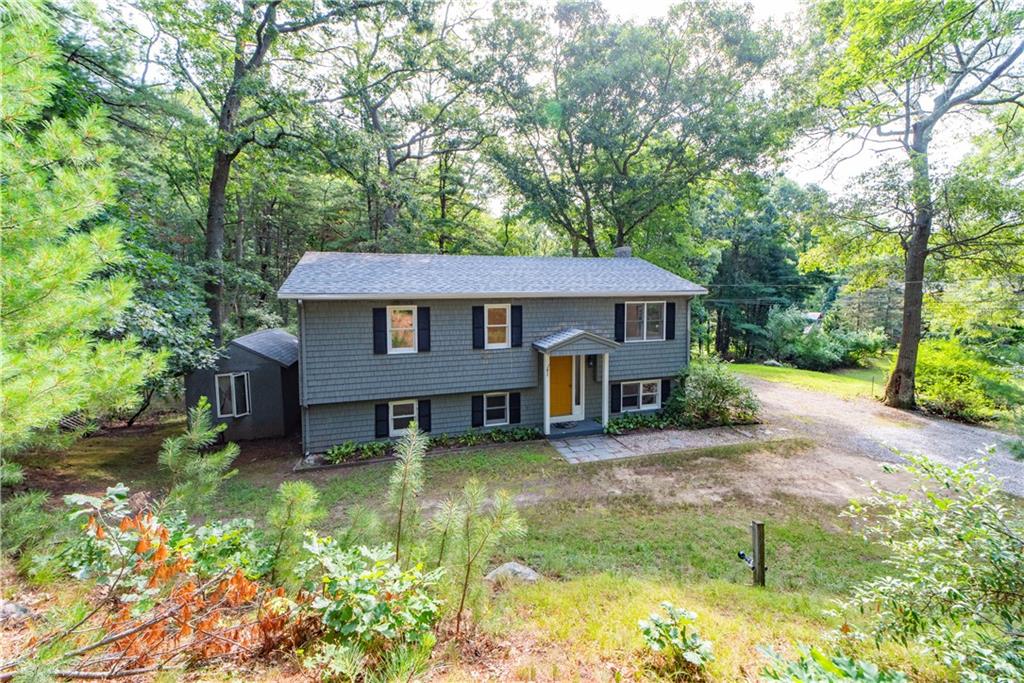209 Shannock Road Property Photo 2