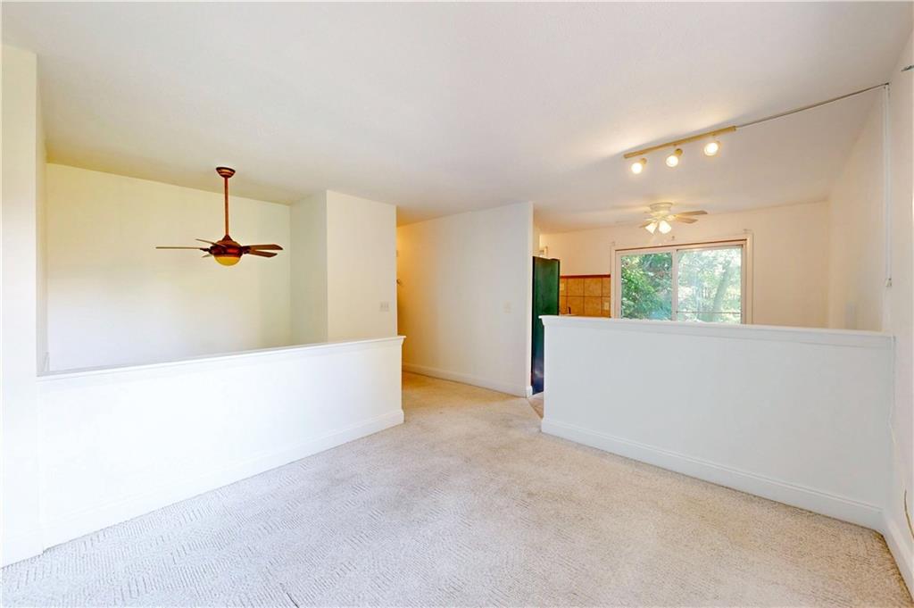 209 Shannock Road Property Photo 5