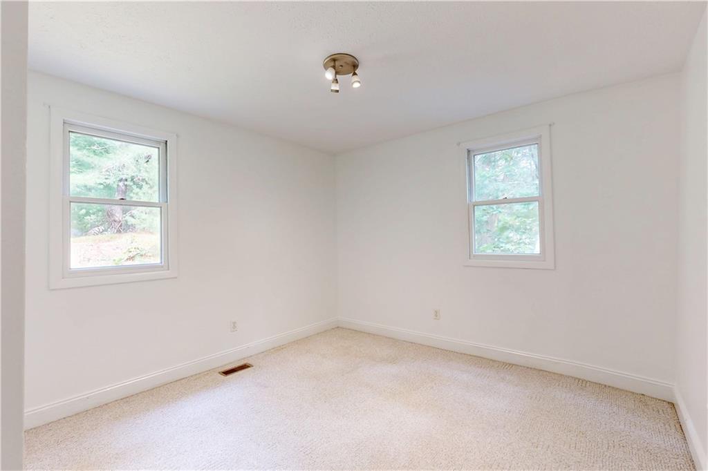209 Shannock Road Property Photo 16
