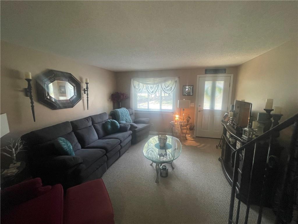 275 Grotto Avenue Unit 7 Property Photo 4