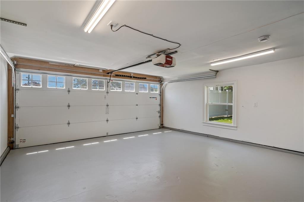 21 Russell Avenue Property Photo 7