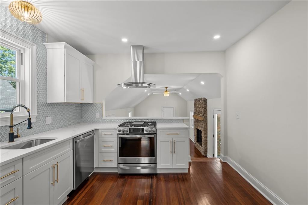 21 Russell Avenue Property Photo 15