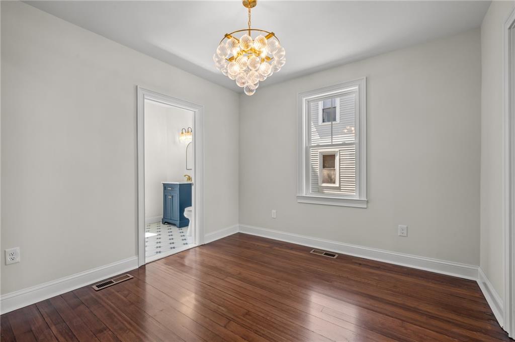 21 Russell Avenue Property Photo 22