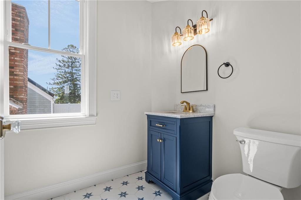 21 Russell Avenue Property Photo 23