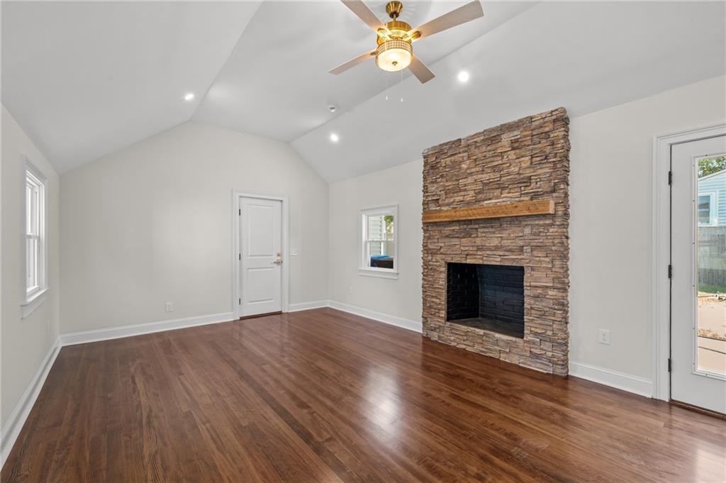 21 Russell Avenue Property Photo 26