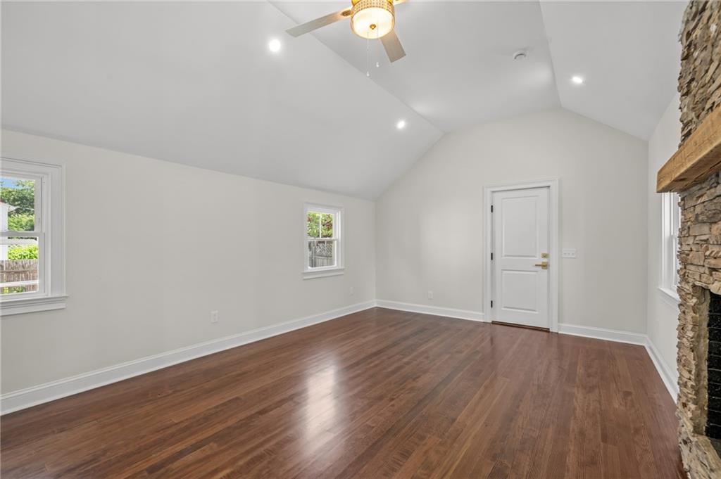 21 Russell Avenue Property Photo 27