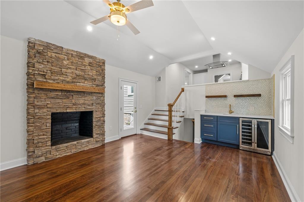 21 Russell Avenue Property Photo 28