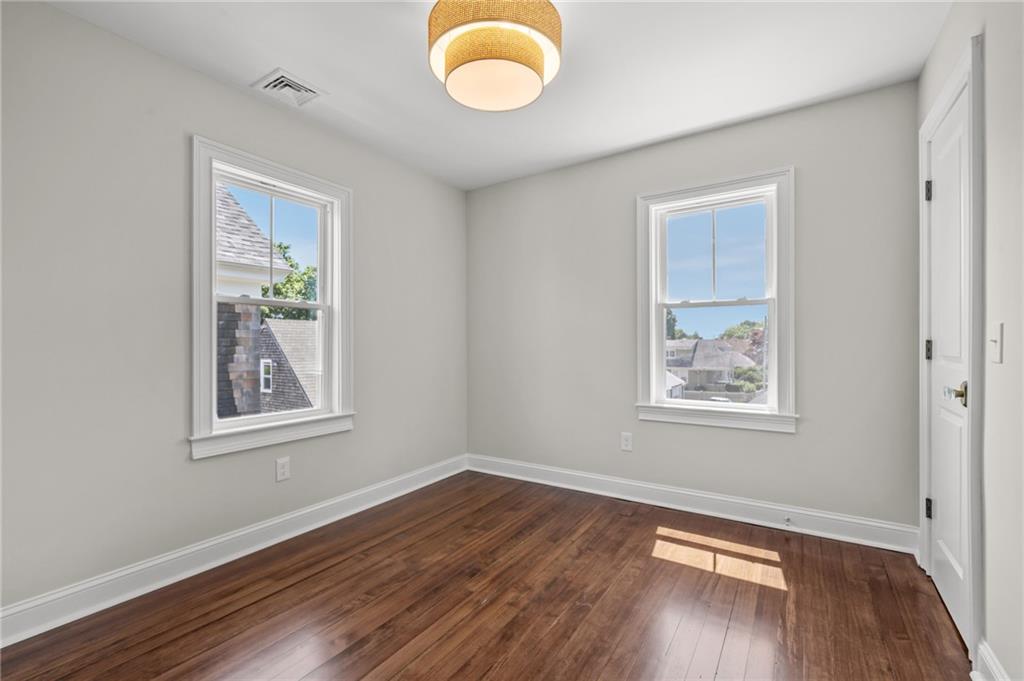 21 Russell Avenue Property Photo 36