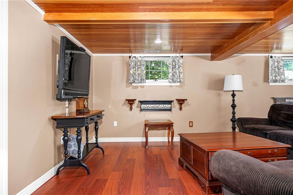 74 Oakwoods Drive Property Photo 14