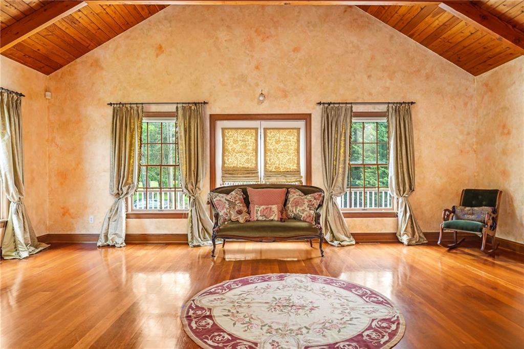 74 Oakwoods Drive Property Photo 17