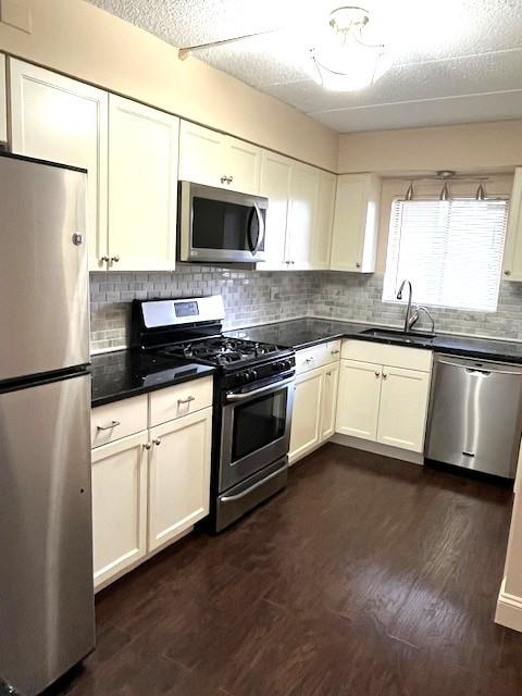 175 Hoffman Avenue Unit 410 Property Photo 3