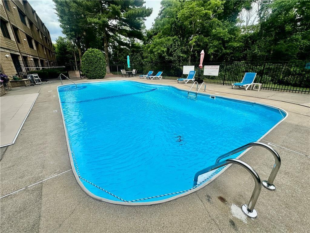 175 Hoffman Avenue Unit 410 Property Photo 11